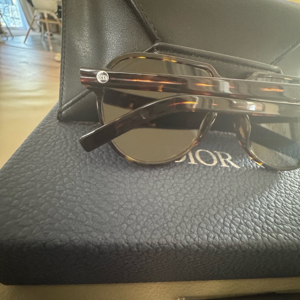 Dior Black Aviator Sunglasses - Picture 4 of 5